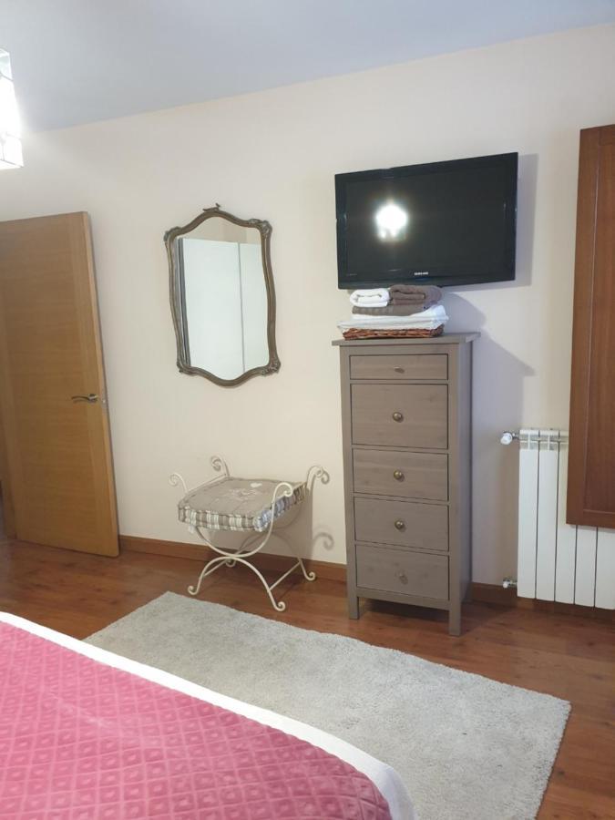 Apartamento Cine Colon Ribadeo Exterior foto