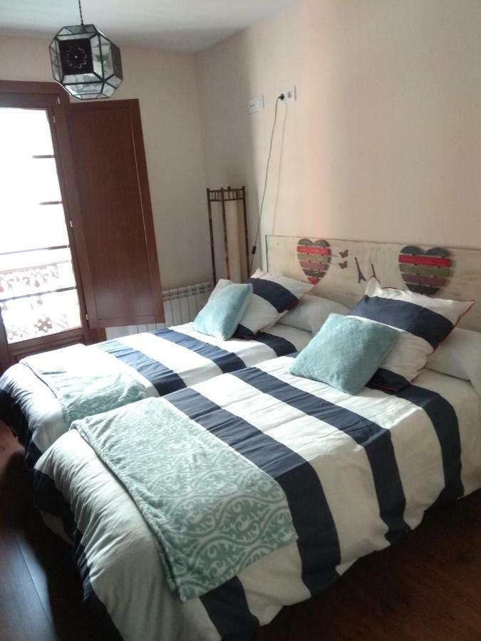 Apartamento Cine Colon Ribadeo Exterior foto